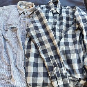 Lot of two men’s long sleeve shirts